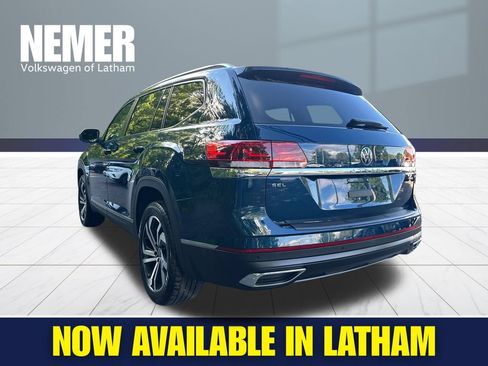 Used 2023 Volkswagen Atlas SEL AWD/4WD image 2