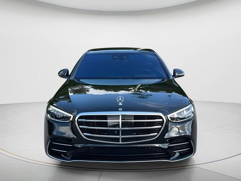 Used 2024 Mercedes-Benz S 580 4MATIC Sedan image 2