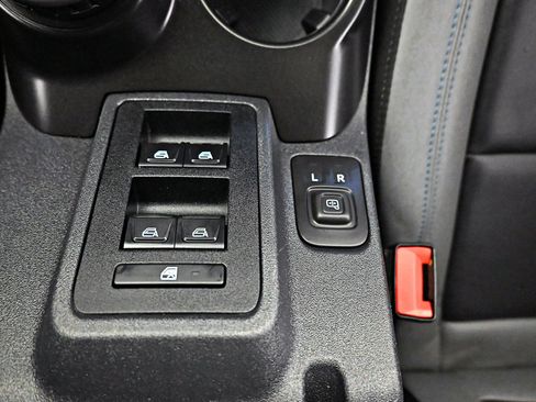 Used 2022 Ford Bronco Black Diamond image 19