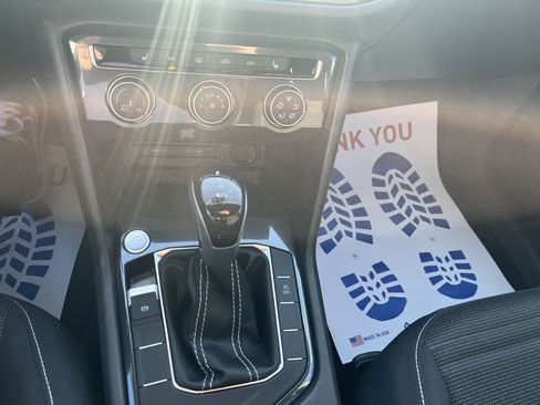 Used 2023 Volkswagen Tiguan S image 34