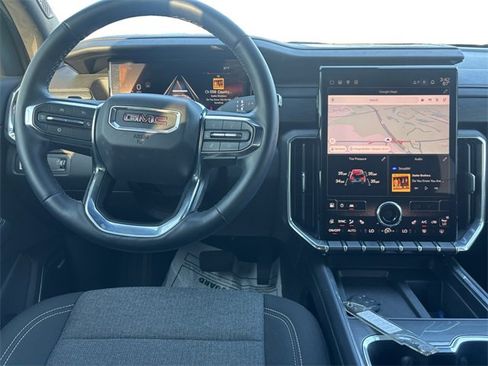 Used 2025 GMC Acadia Elevation image 10