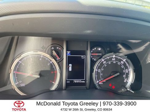 Used 2022 Toyota 4Runner TRD Off-Road Premium AWD/4WD image 15