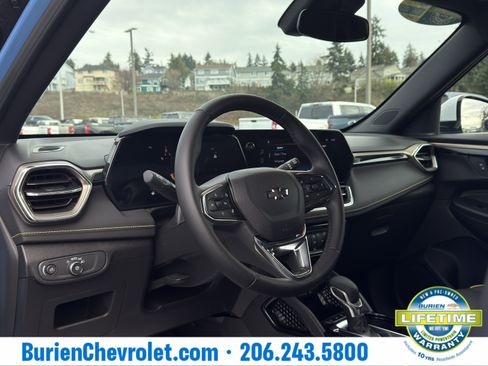 Used 2024 Chevrolet TrailBlazer ACTIV w/ Driver Confidence Package image 12