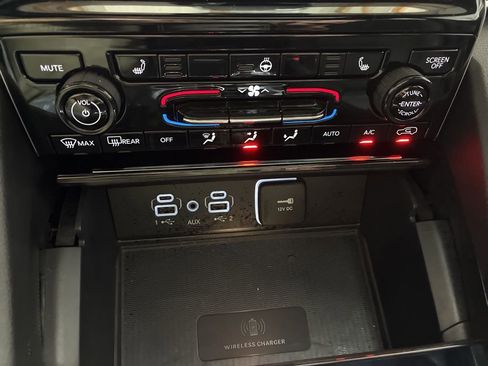 Used 2025 Jeep Grand Cherokee L Altitude image 20