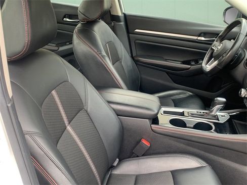 Used 2024 Nissan Altima 2.5 SR image 38