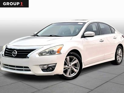 Used 2014 Nissan Altima 2.5 SL w/ Technology Package