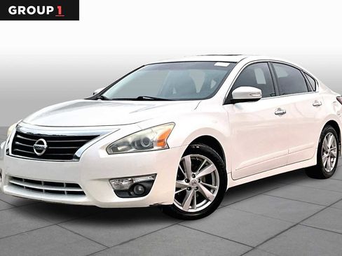 Used 2014 Nissan Altima 2.5 SL w/ Technology Package image 1