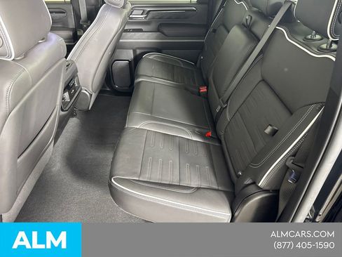 Used 2025 GMC Sierra 2500 AT4X image 24