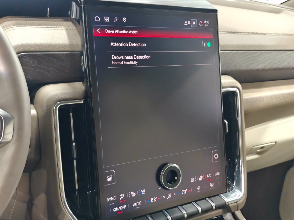 Used 2026 GMC Yukon Denali w/ Advanced Technology Package AWD/4WD image 68