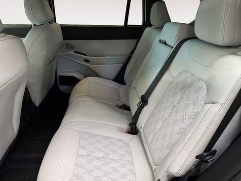 New 2026 Jeep Cherokee Overland AWD/4WD image 25