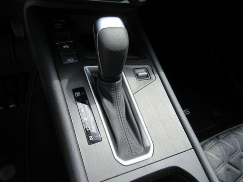 Certified 2025 Nissan Kicks SV FWD image 25