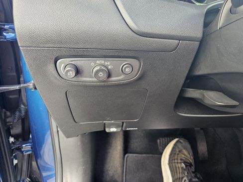 Used 2021 Buick Encore GX Select image 25