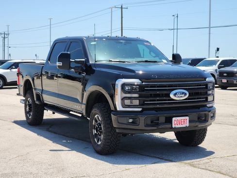 New 2026 Ford F250 Platinum w/ Tremor Off-Road Package AWD/4WD image 3