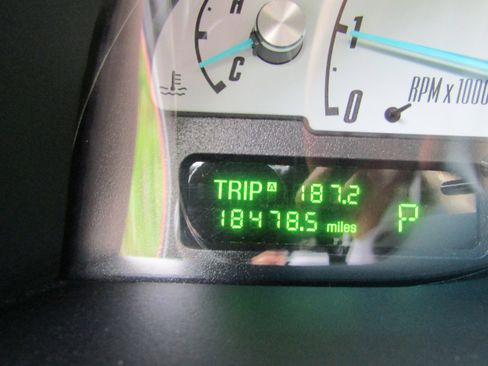 Used 2002 Ford Thunderbird RWD image 24