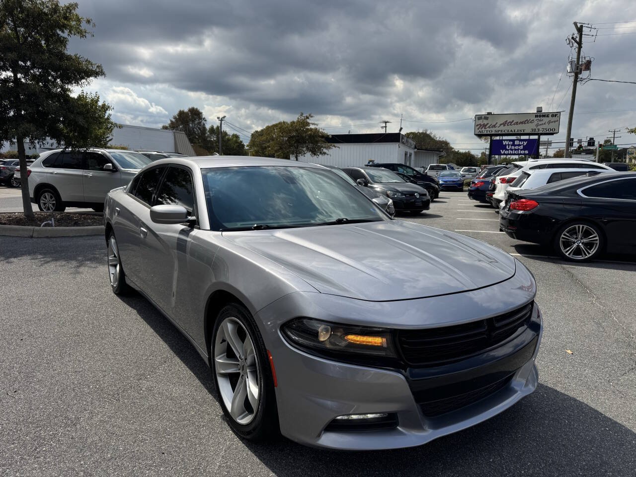 Used 2018 Dodge Charger R/T RWD image 3