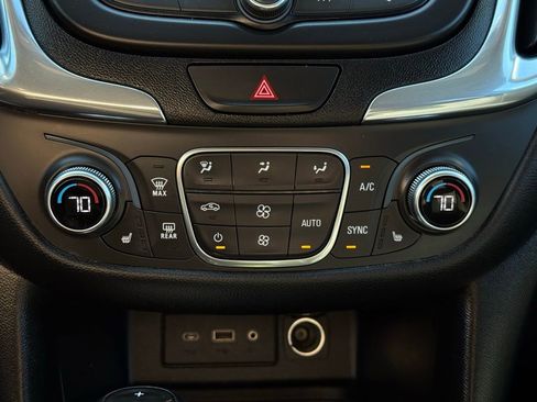 Used 2019 Chevrolet Equinox LT FWD image 36