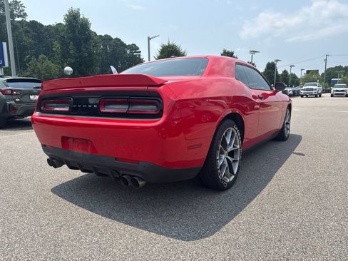 Used 2022 Dodge Challenger GT RWD image 5