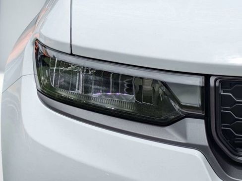 New 2026 Jeep Grand Cherokee L 2WD image 9