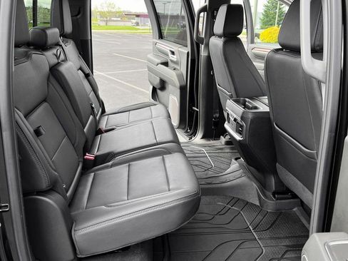 Used 2024 GMC Sierra 2500 Denali image 21