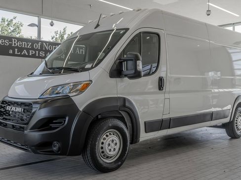 Used 2024 RAM ProMaster 3500 FWD image 3