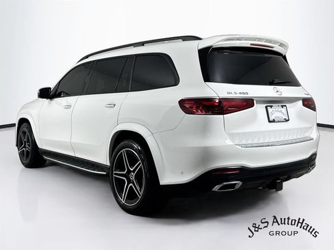Used 2024 Mercedes-Benz GLS 450 4MATIC w/ AMG Line Exterior image 5