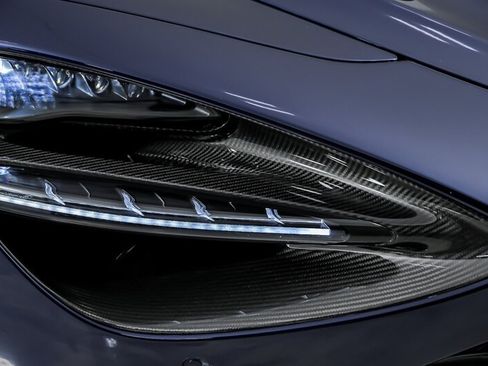 Used 2019 McLaren 720S Performance RWD image 6