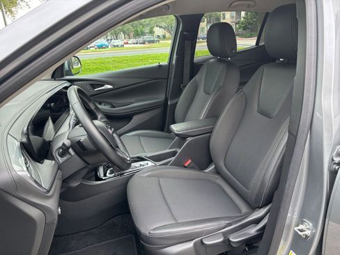 Used 2025 Buick Encore GX Preferred FWD image 31