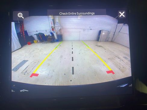 Used 2025 Jeep Grand Cherokee Altitude AWD/4WD image 25