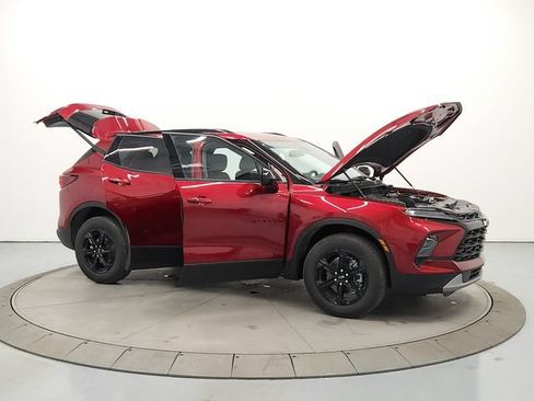 New 2026 Chevrolet Blazer LT w/ Convenience Package FWD image 16