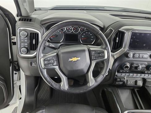 Used 2022 Chevrolet Silverado 1500 LTZ w/ LTZ Convenience Package II AWD/4WD image 17
