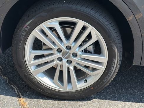 Used 2018 Audi Q5 2.0T Premium Plus AWD/4WD image 18