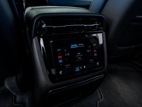 Used 2025 Cadillac Escalade IQ Luxury 2 image 64