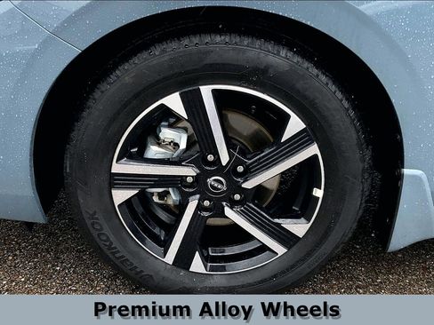 Used 2025 Nissan Sentra SV w/ All-Weather Package image 9