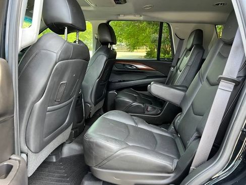 Used 2016 Cadillac Escalade Premium AWD/4WD image 15