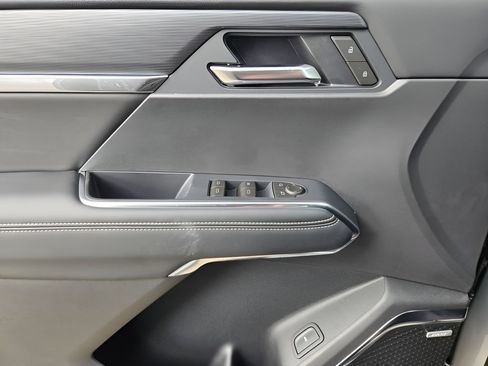 New 2026 GMC Acadia Elevation w/ Elevation Premium Package FWD image 14