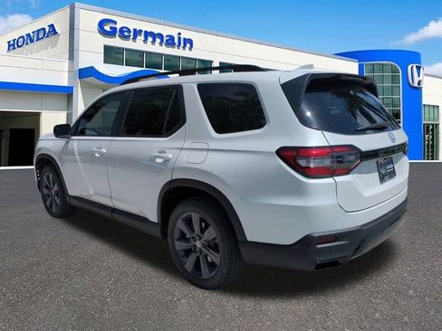 New 2026 Honda Pilot Sport image 5
