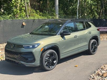 New 2025 Volkswagen Tiguan SE R-Line