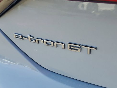 Used 2022 Audi e-tron GT Premium Plus w/ Performance Package image 7