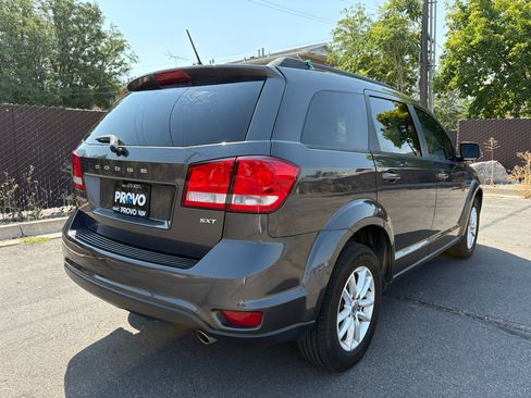 Used 2017 Dodge Journey SXT w/ Premium Group FWD image 2