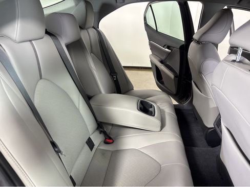 Used 2023 Toyota Camry XLE image 34