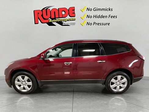 Used 2016 Chevrolet Traverse LT w/ Style and Technology Package AWD/4WD image 3