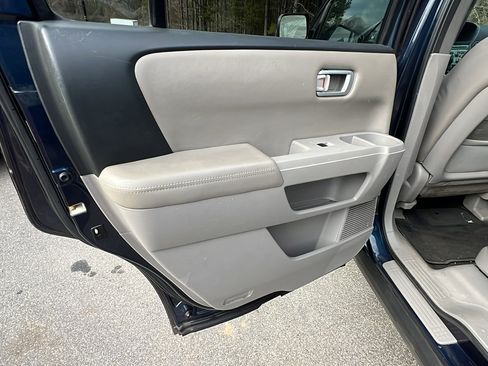 Used 2010 Honda Pilot EX-L image 25