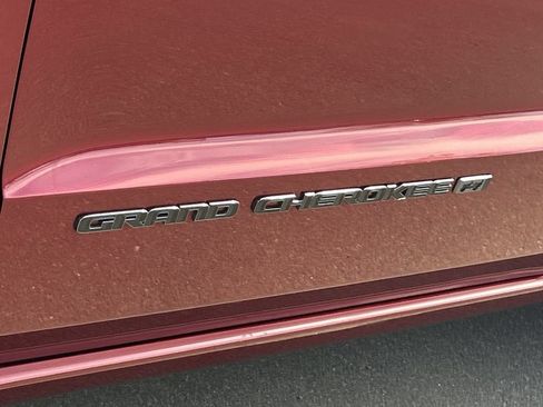 Used 2021 Jeep Grand Cherokee Limited w/ Quick Order Package 28K 80th AWD/4WD image 33