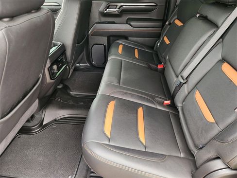 Used 2024 GMC Sierra 1500 AT4 w/ Technology Package image 27