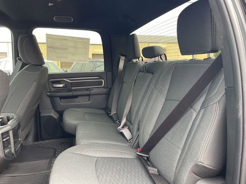 New 2025 RAM 2500 Big Horn AWD/4WD image 17
