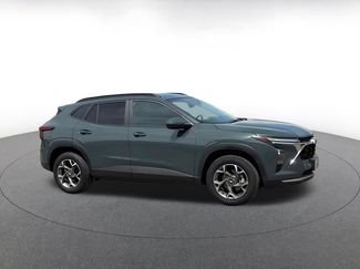 Used 2025 Chevrolet Trax LT w/ LT Convenience Package video 2