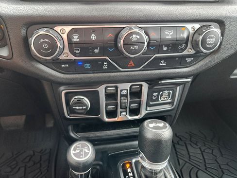 Used 2025 Jeep Wrangler Unlimited Sport S 4xe w/ Convenience Group AWD/4WD image 37