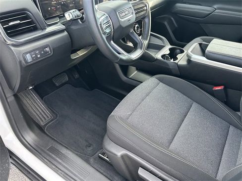 Used 2025 GMC Terrain Elevation image 11