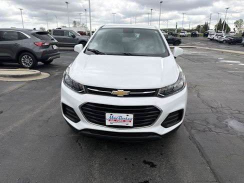 Used 2017 Chevrolet Trax LS AWD/4WD image 3