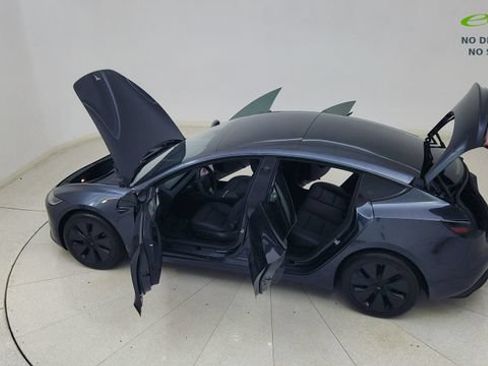 Used 2025 Tesla Model 3 Long Range AWD/4WD image 84